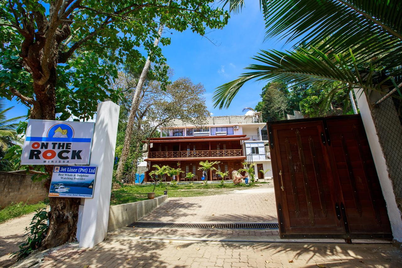 On The Rock Hotel Banduramulla Exterior photo